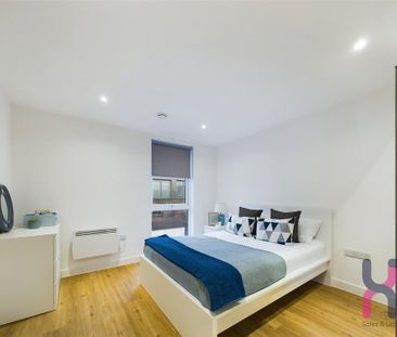 3 bedroom flat to rent - Photo 5