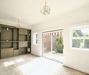 4 bedroom detached house to rent - Photo 1