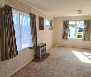 Spacious Family Home - Photo 1