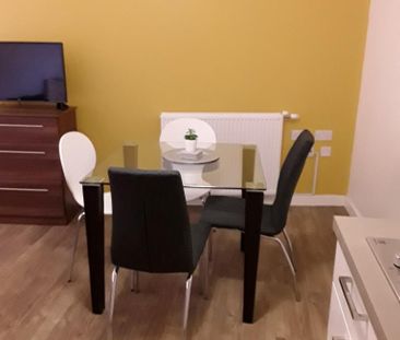 Studio to rent - Photo 2