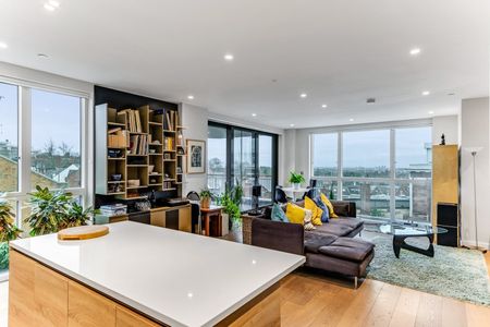 3 Bed Flat, Devonshire Place, NW2 - Photo 2