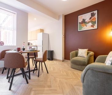 Room 1, Woodcot Avenue, Belfast, BT5 5JA - Photo 1