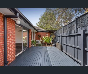 2/8 Ebden Avenue, Black Rock, Vic 3193 - Photo 1