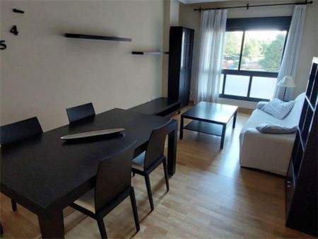 Piso de alquiler en Calle de Fernando VII, 13, Simancas - Photo 4