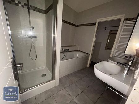 Location Appartement 4 pièces 102m² BOURG EN BRESSE 01000 - Photo 4