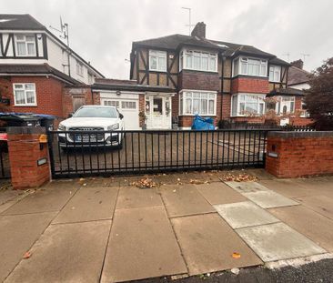 4 bedroom house to rent - Photo 2