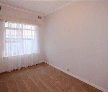 Glenelg North - Photo 4