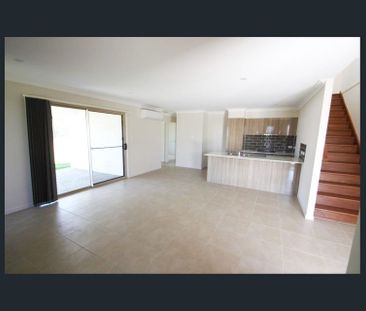 Modern 4 Bedroom Home In Coomera - Photo 1