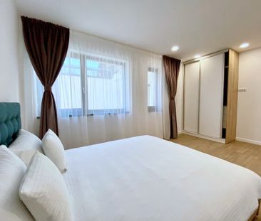Apartament 2 camere cu parcare și terasă cu servicii hoteliere - Fotografie 2