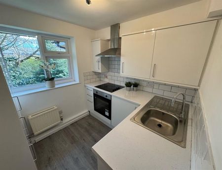 1 Bedroom Apartment Available Arranging tenancy - Photo 5