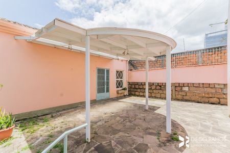 Casa com 5 quartos e 250m² para alugar em Petrópolis, Porto Alegre. - Foto 4