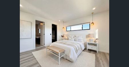 Refined Modern Living - Photo 3