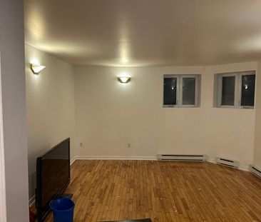 4 1/2 à louer - Photo 2