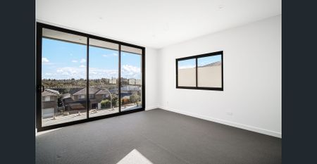 Modern & Contemporary Duplex in Prime Location - Photo 3