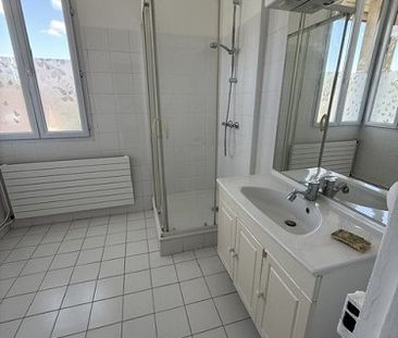Location Maison 5 pièces 110m² - Photo 3