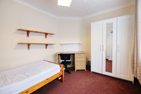 5 bedroom terraced house to rent - Photo 5