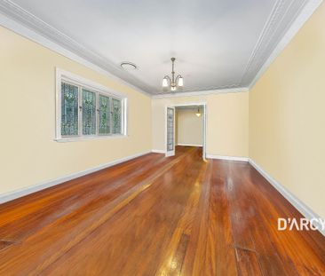 28 WOODLAND ST - Photo 2