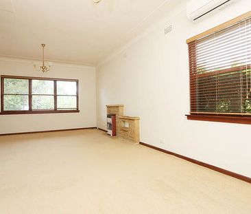 Perfect Family Home - Photo 2