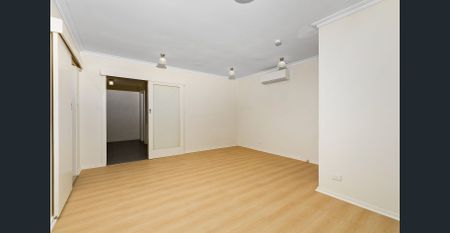 A spacious unit within walking distance to everything - Photo 2