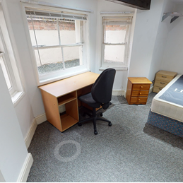 4 bedroom flat to rent - Photo 1