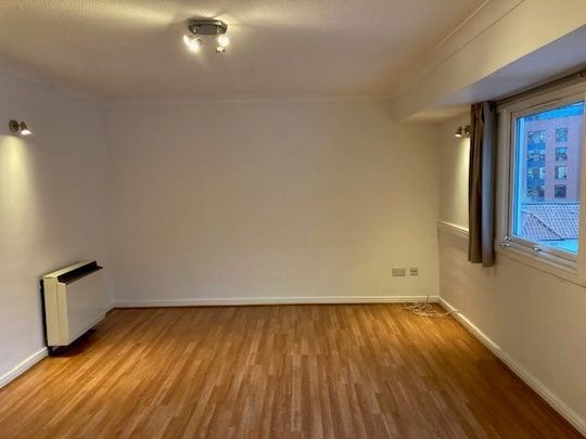 2 Bed Flat, Ferrymans Court, BS2 - Photo 1