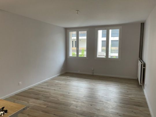 Libre le ..Maintenant Mt Loyer :420 Mt des charges :70 - Photo 1