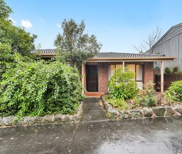 Quiet & Convenient Living in the Heart of Ashwood - Photo 6