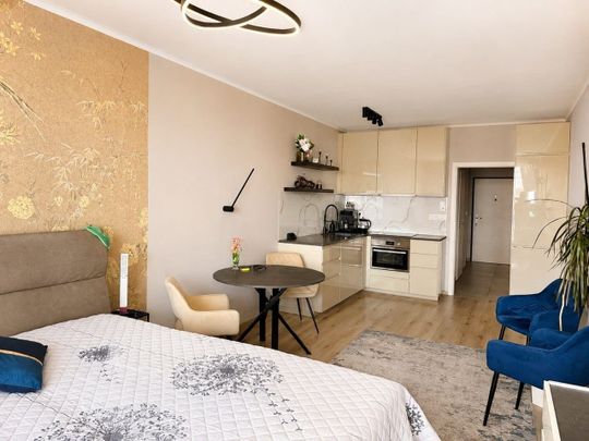 Pronájem bytu 1+kk • 38 m² bez realitkyChoceradská, Praha - Záběhlice - Photo 1