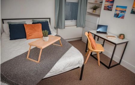 1 bedroom house of multiple occupation to rent - Photo 2