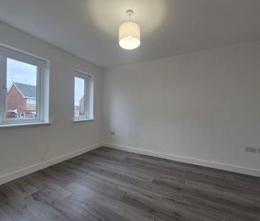 3 bedroom detached house to rent - Photo 3