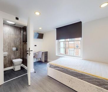 1 bedroom in a house share to rent - Photo 4