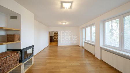 Slnečný, priestranný 5i byt 144m2, s krbom, terasou a 2x parkovaním – Fotografia 4