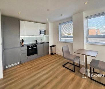 1 bedroom flat to rent - Photo 6