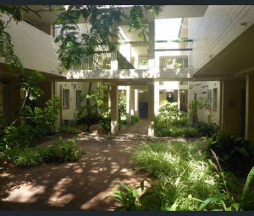 LOCK UP AND LEAVE - Photo 6