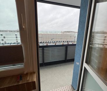 Nachmieter gesucht Marzahn-Hellersdorf, 2-Zimmer, 68qm + Balkon - Photo 1