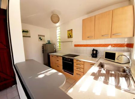 Villa T3 DUPLEX - 80 m2 LE BOURG STE ANNE BORD DE MER - Photo 2