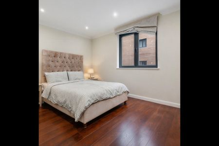 2 Bed Flat, Point West, SW7 - Photo 3