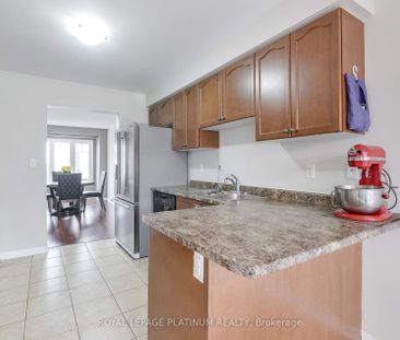 For Lease - 12 Ganton Heights, Brampton, Ontario - Photo 3