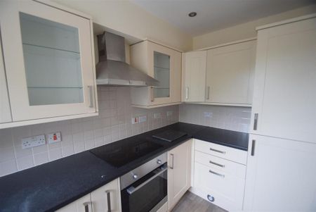 3 bedroom terraced house to rent - Photo 5