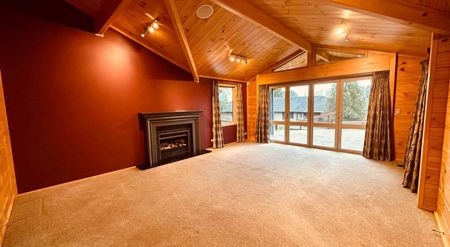 Majestic on Mahoe Glade - Photo 2