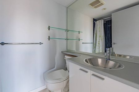 1908-131 Regiment Sq Vancouver BC Vancouver BC Canada - V6B 1X6 - Photo 4