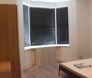 5 bedroom flat to rent - Photo 5