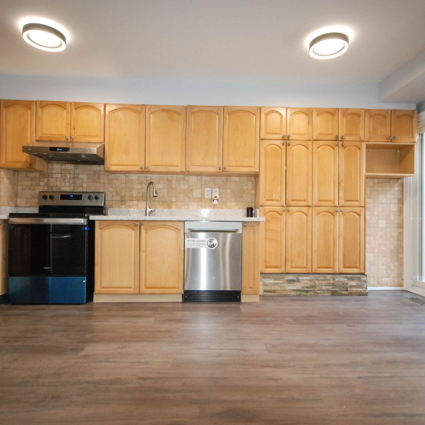 For Lease - 1009 Raintree Lane, Mississauga, Ontario - Photo 1