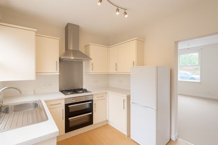 2 Bed Terraced House, Valley Road, S8 - Photo 2