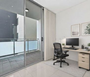 Luxuriously Designed, Centrally Positioned And Sun-Kissed, Converti... - Photo 6