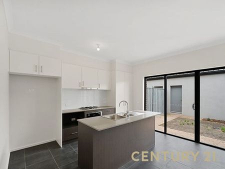 Modern Home, Great Location - Photo 4