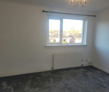 Flat to rent on - Photo 1