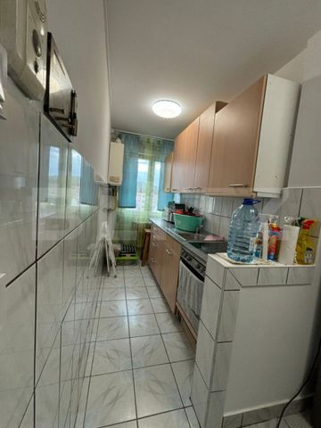 Apartament cu 2 camere, 50 mp, zona Decebal - Fotografie 2