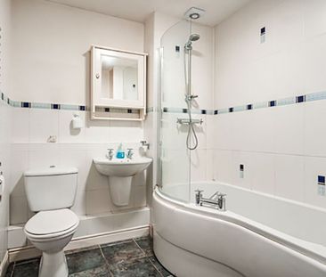 3 bedroom house to rent Oaks Close, Westergate, Chichester, PO20 - Photo 1