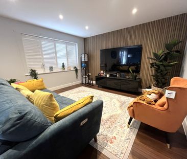 Bateson Drive, Watford, Leavesden - Photo 2